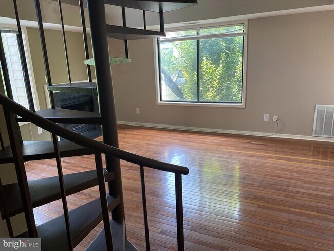 Building Photo - 18472 Bishopstone Ct