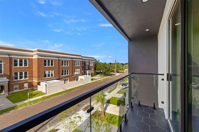 Building Photo - 212 W Euclid Ave