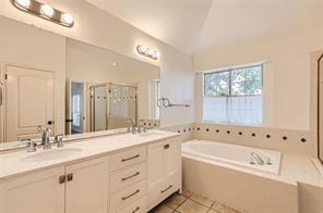 Building Photo - 10138 Cassandra Dr