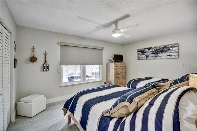 Building Photo - 6046 W Peppertree Way