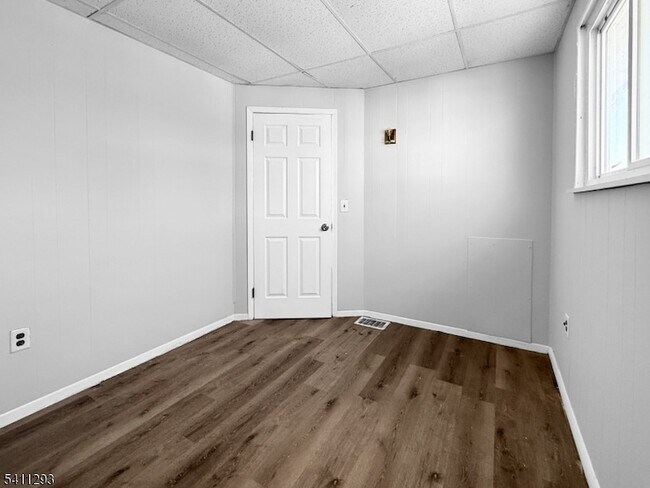 Building Photo - 201 Cedar Alley