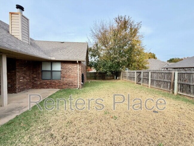 Building Photo - 11121 S 106th E Ave