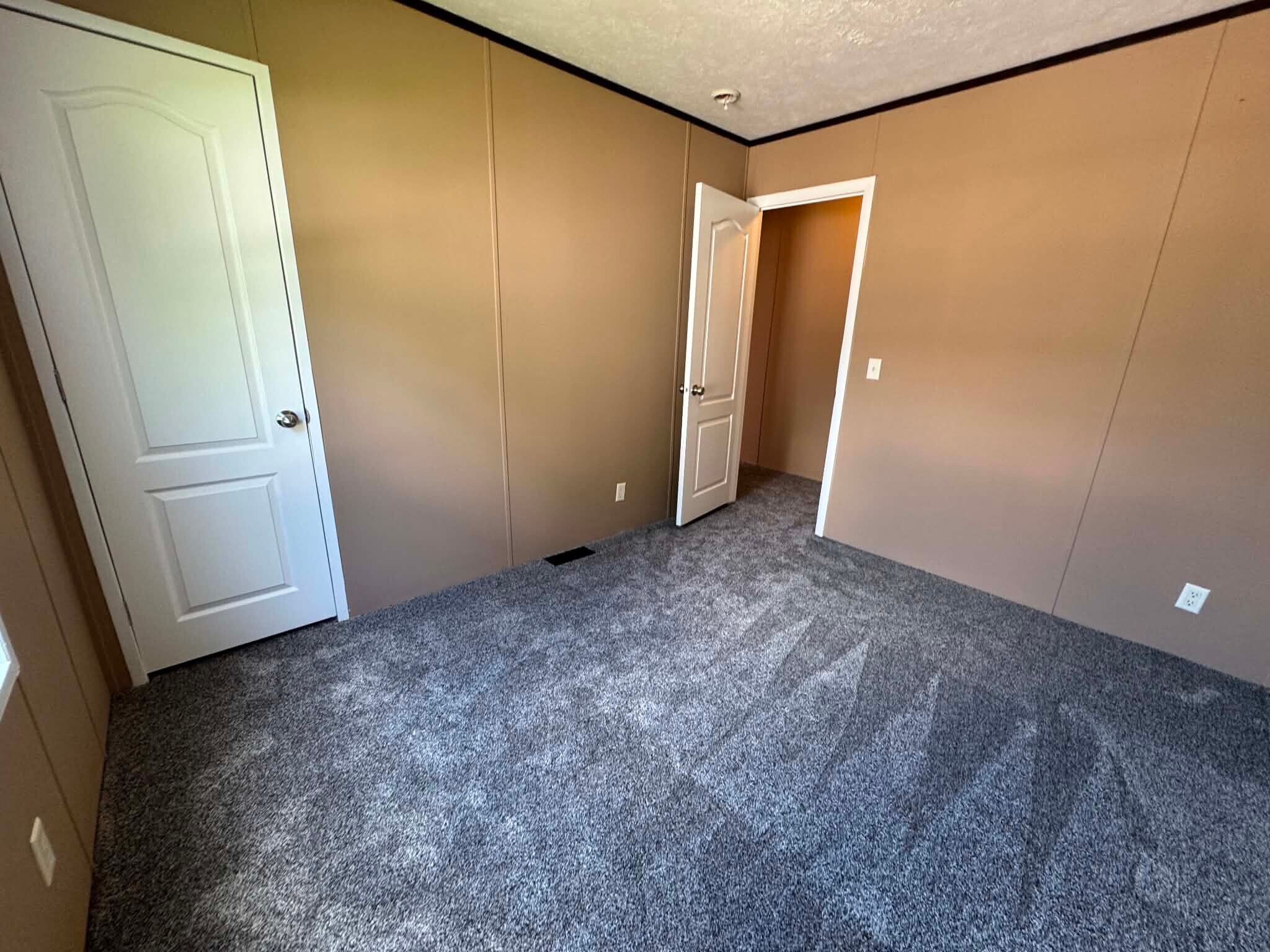 Building Photo - 48581 Pineview Dr