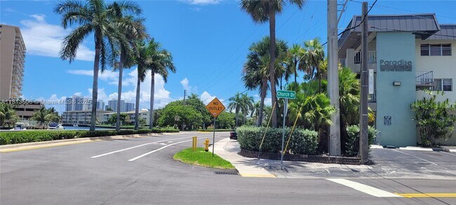 Building Photo - 270 Layne Blvd
