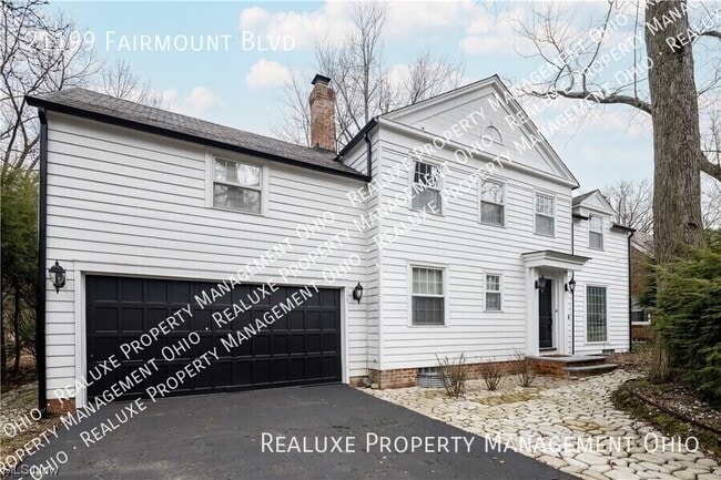 Building Photo - 21199 Fairmount Blvd