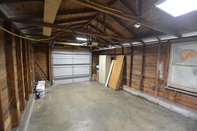 Building Photo - 119 N Longfellow Blvd