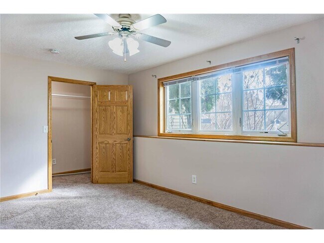 Building Photo - 211X Blake Ave