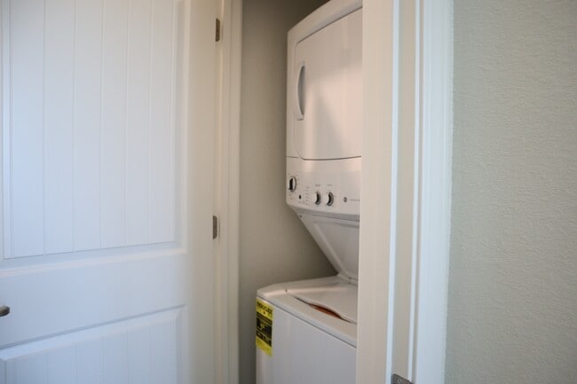 Building Photo - 5288 Fandango Loop