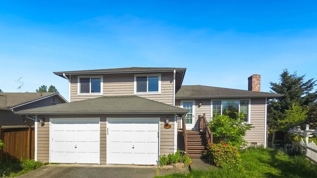 Building Photo - Cul-de-Sac Home Near Alderwood with Private Backyard