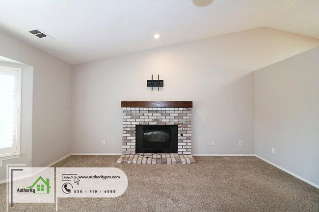 Building Photo - 2378 Castlewood Dr