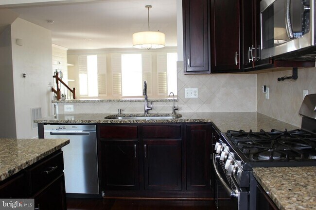 Building Photo - 23261 Carters Meadow Terrace