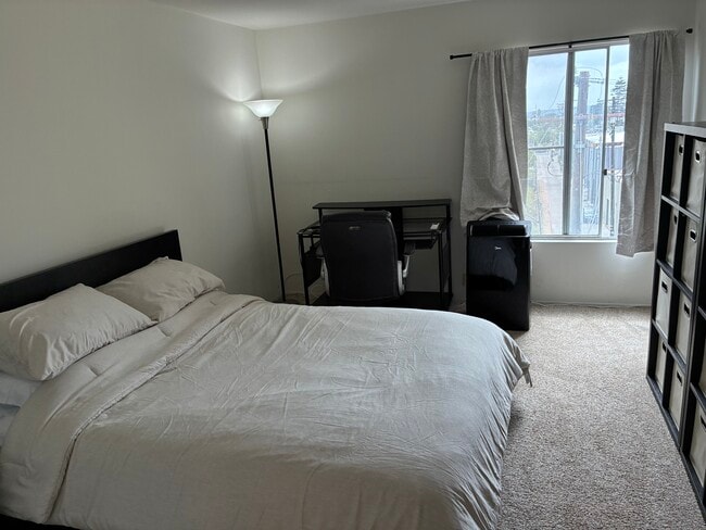 Building Photo - 1775 Diamond St