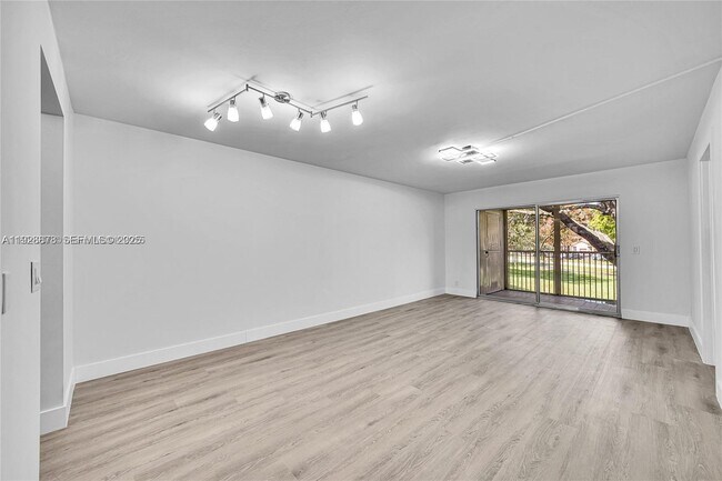 Building Photo - 1200 SW 124th Terrace