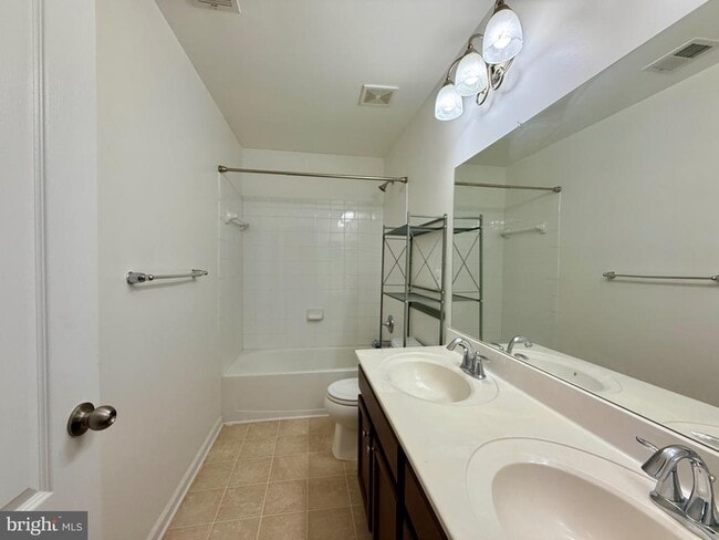 Building Photo - 3517 Sea Grass Ln