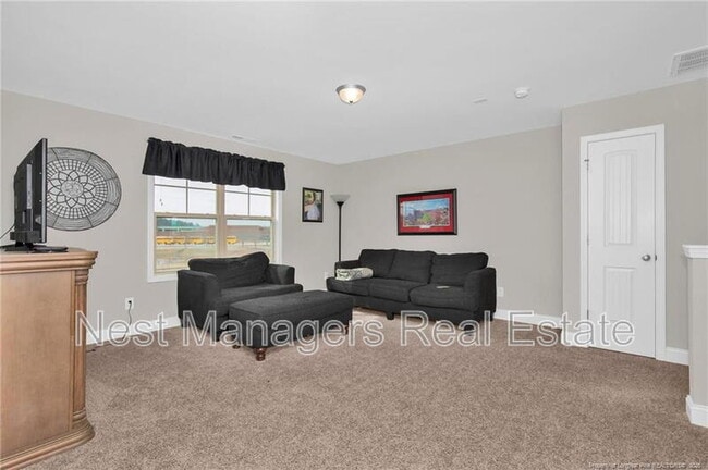 Building Photo - 5344 Debut Ave