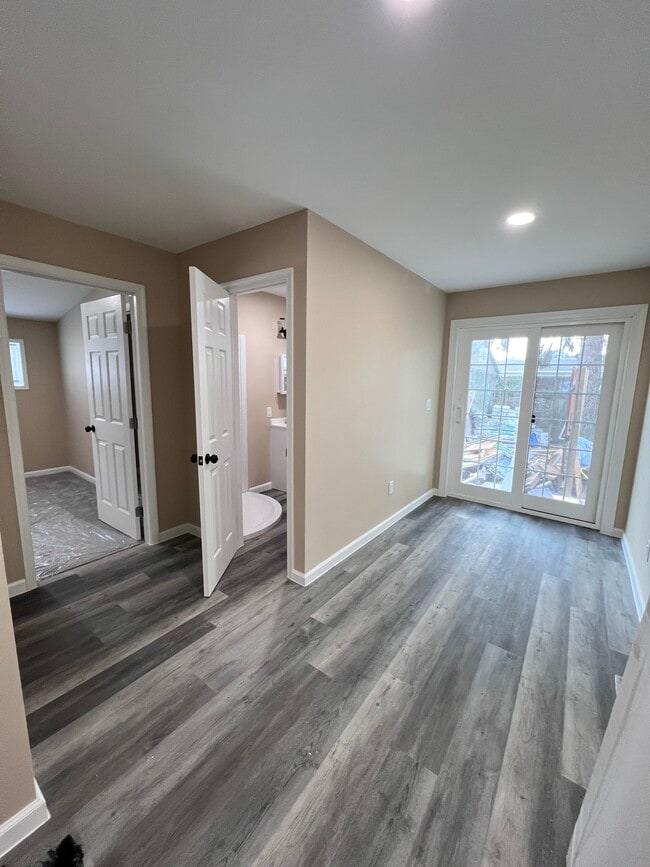 Building Photo - 121 N 46th St