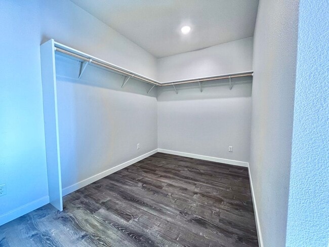 Building Photo - SOLDOTNA APARTMENT