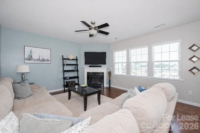 Building Photo - 10391 Hillsborough St