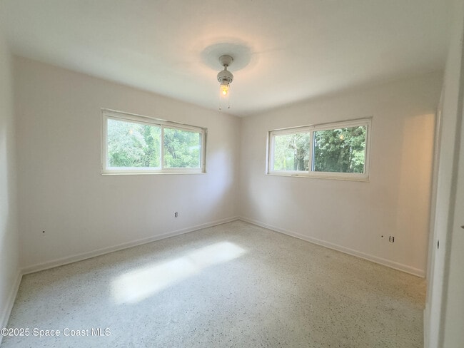 Building Photo - 728 Lund Ct
