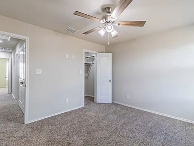Building Photo - **Discover Elevated Living at Hunters Ranch!**