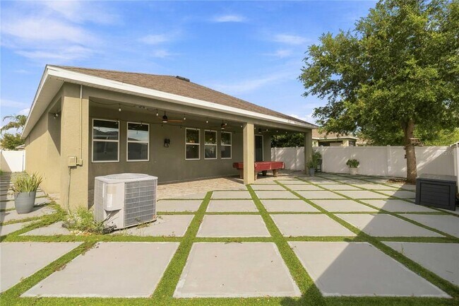 Building Photo - 3053 Red Hawk Ln