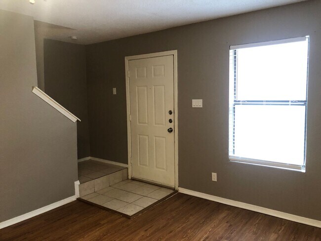Building Photo - 3063 Olympia Dr
