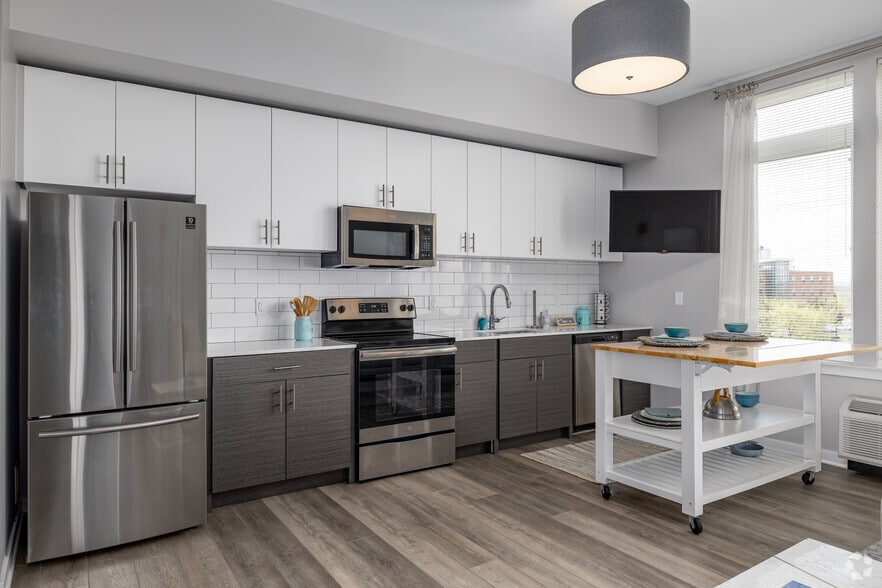 Studio - 466SF - Kitchen - Rivet 26