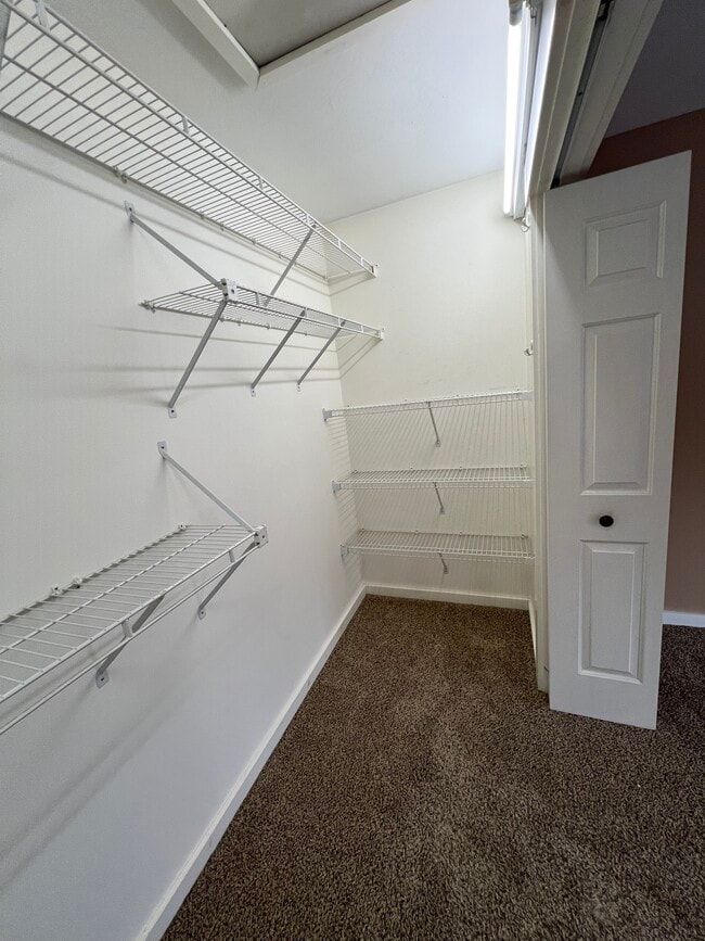 Building Photo - 2-12 Yvonne St