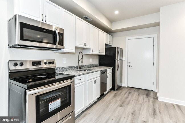 Building Photo - 845 Upshur St NW