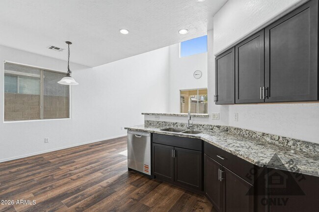 Building Photo - 4321 W Judson Dr