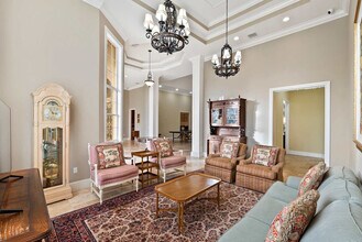 Building Photo - 2225 23rd St SW