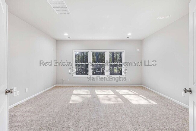 Building Photo - 13022 Oakhaven Glen Ln