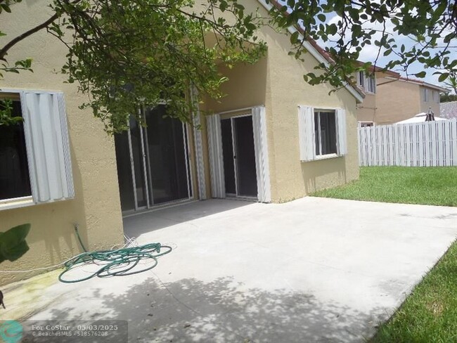 Building Photo - 2003 NW 178th Way