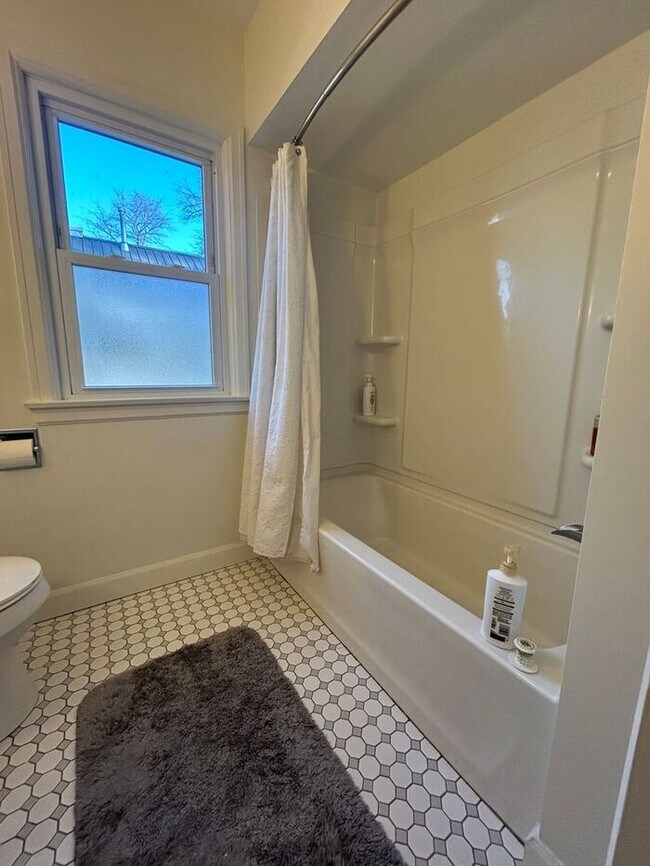 Building Photo - $1,800 | 2 Bedroom, 1 Bathroom Home | No Pets Allowed | Available for August 14th, 2026 Move In!