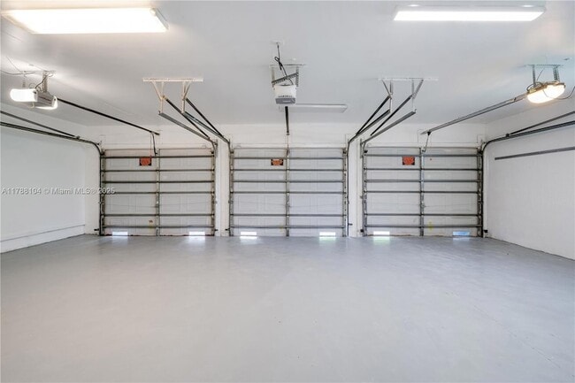 Building Photo - 9818 SW 111th Terrace