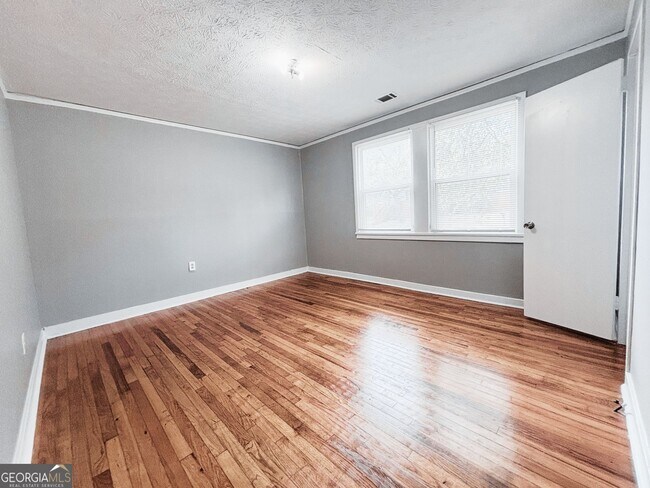 Building Photo - 1780 Cahoon St SW
