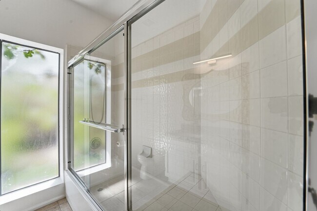 Building Photo - Welcome to this stunning 3-bedroom, 2-bathroom home in the heart of Scottsdale, AZ