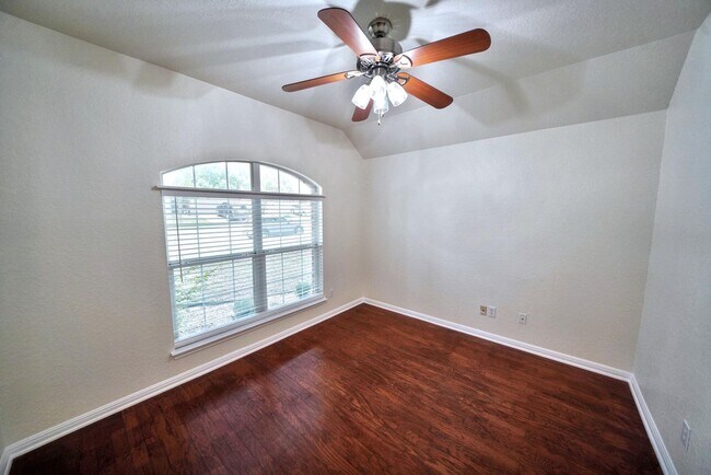 Building Photo - Stunning  Home in the Highly Sought-After ...