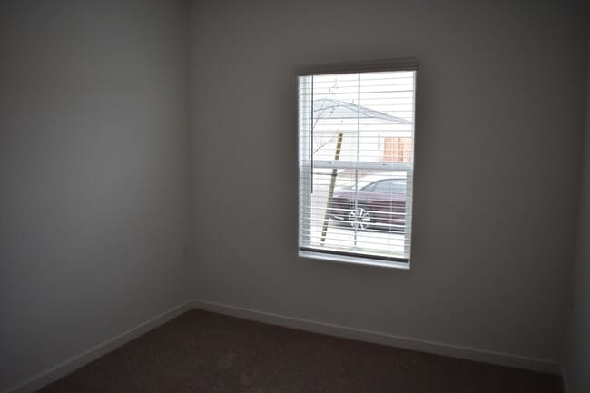 Building Photo - 4472 N San Miguel Ave