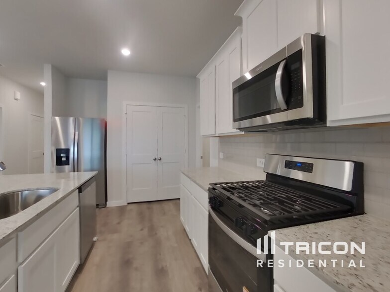 Building Photo - 11510 Prosperity Dr