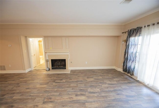 Building Photo - 2043 Hazel Hedge Ln