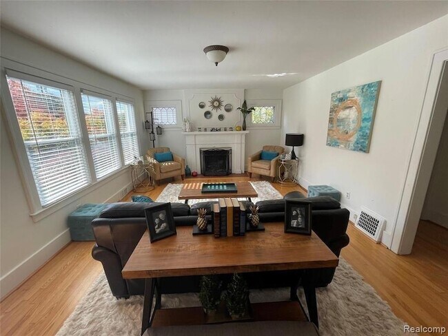 Building Photo - 531 Oakland Ave