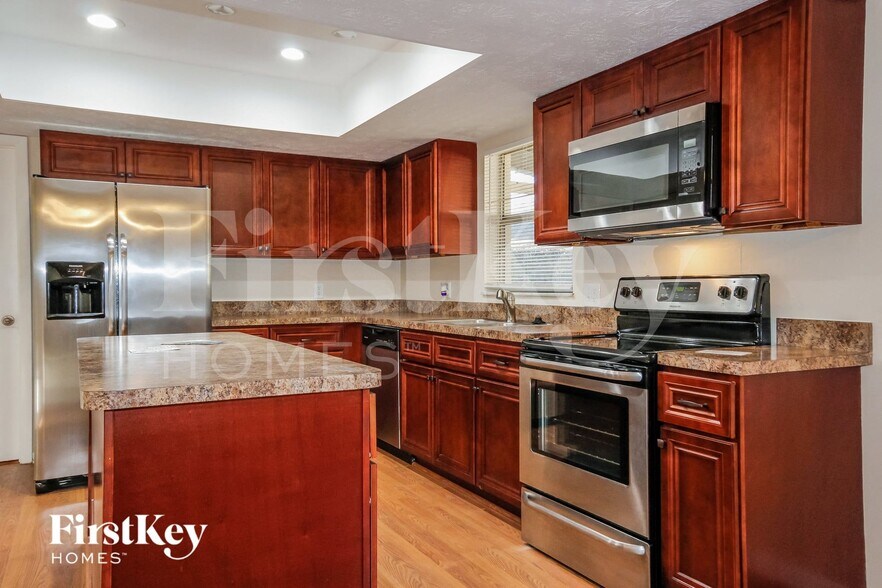Building Photo - 3814 Treadway Dr