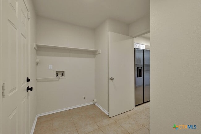 Building Photo - 1260 Flaming Oak Dr