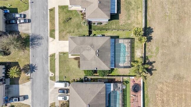 Building Photo - Private Oasis in the Heart of Alachua