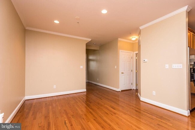 Building Photo - 3233 Meadow View Cir