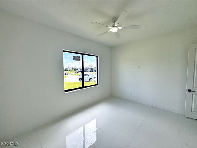 Building Photo - 4116 NW 20th Terrace