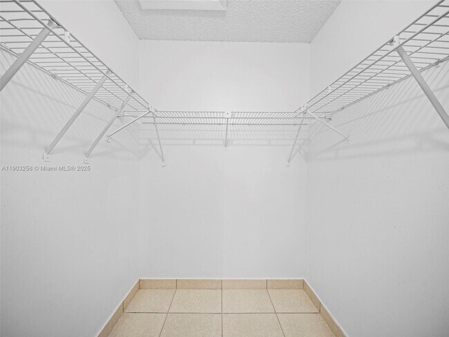 Building Photo - 4355 W 9th Ct