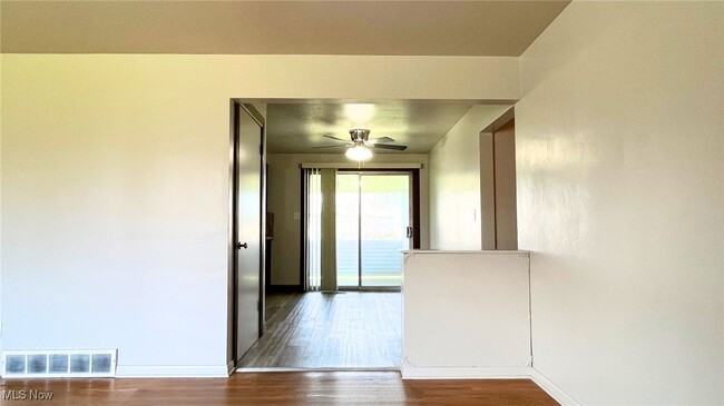 Building Photo - 6036 Tam O Shanter Dr