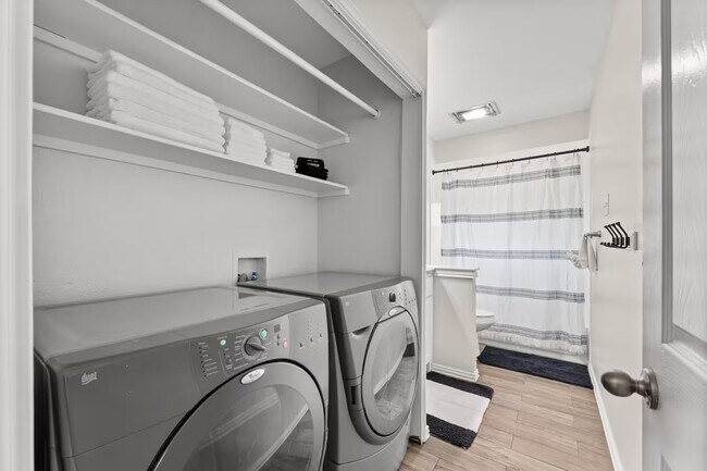 Building Photo - 2018 Sandy Trail